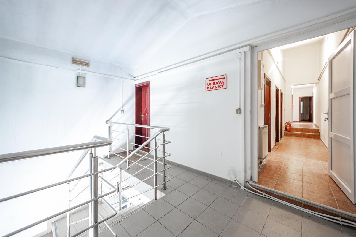 Nekretnina na Cetinju, 1200m² 37