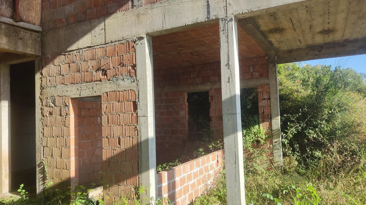 Nekretnina u Budvi, 3348m² 20