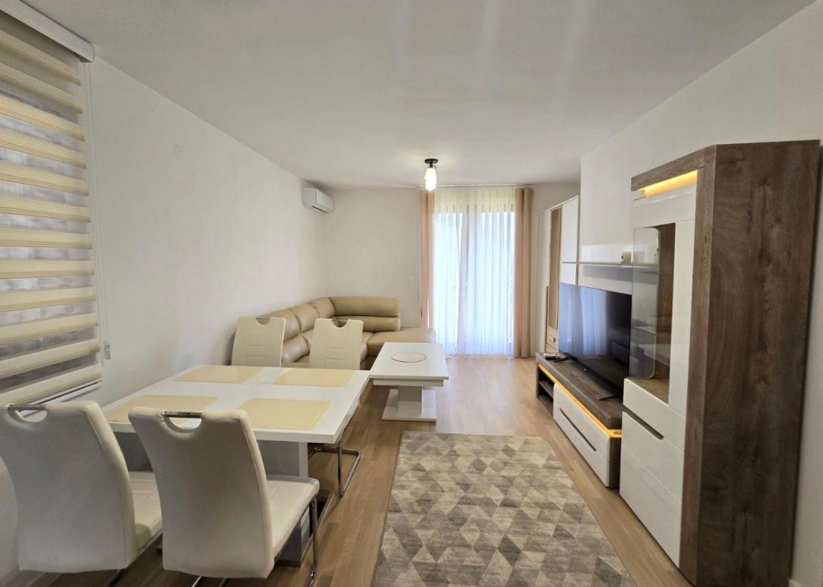 Jednosoban stan u Tivtu, 50m² 2