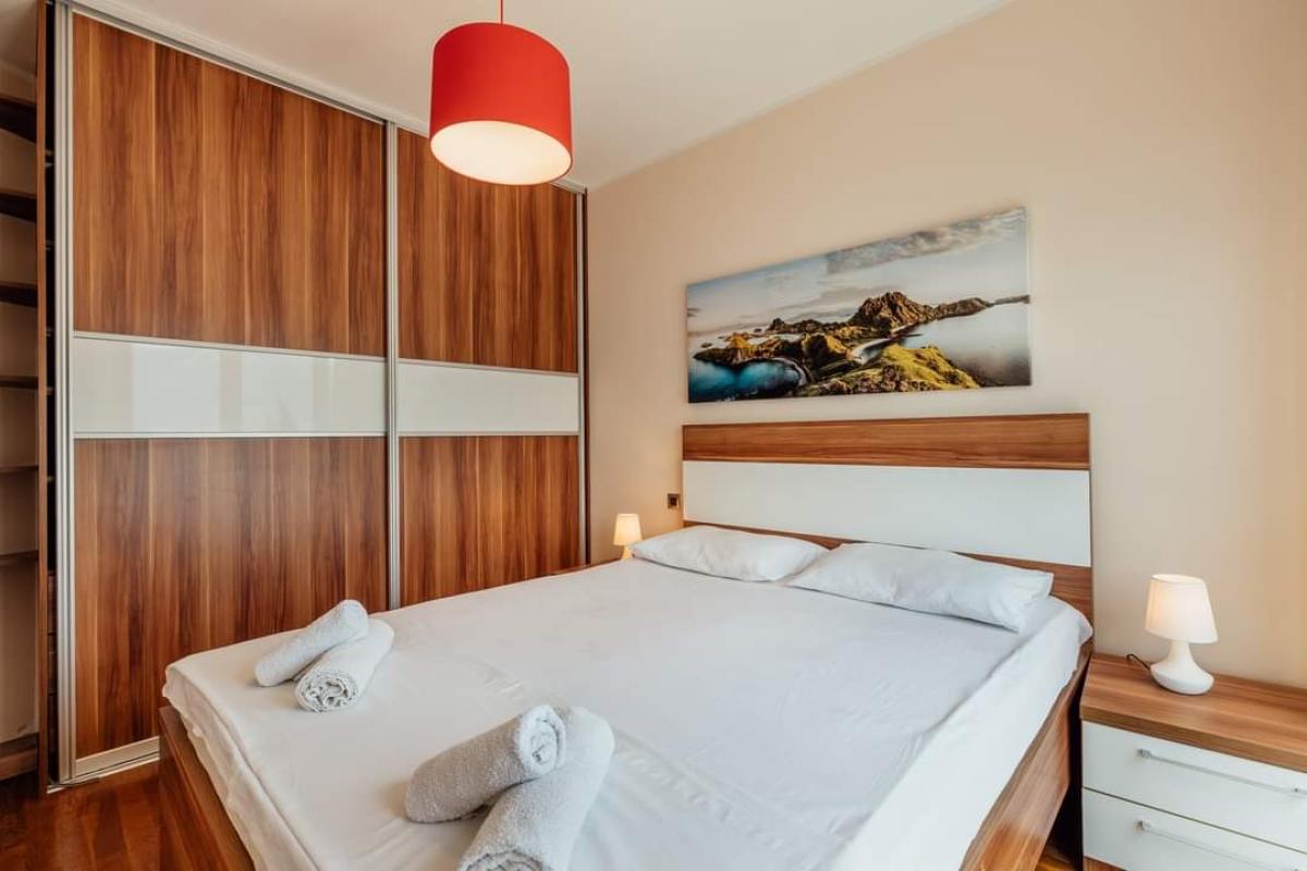 Two-bedroom apartment with sea view, 64 m2, Obala Đurašević 22