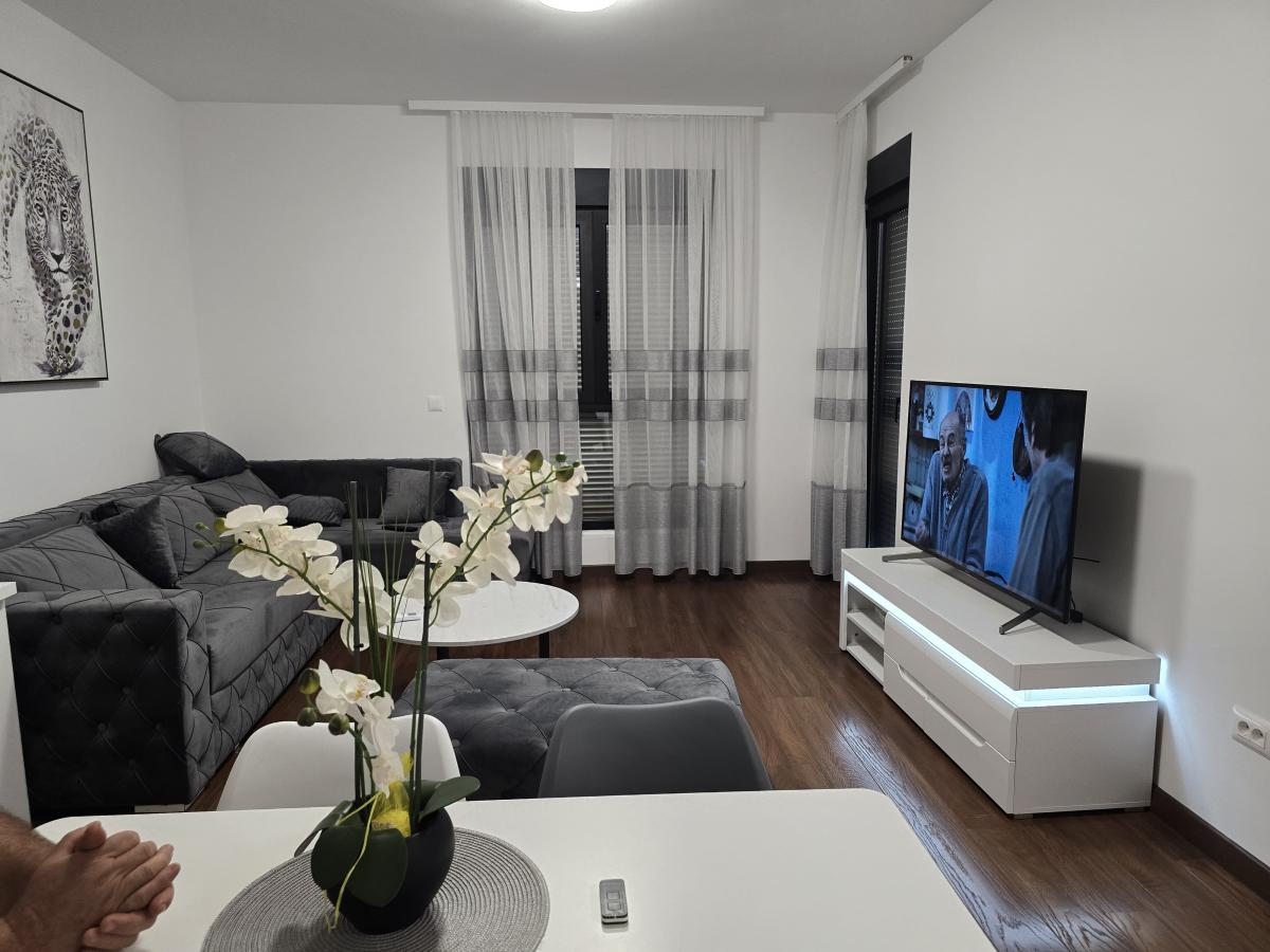 Jednosoban stan u Tivtu, 50m² 2