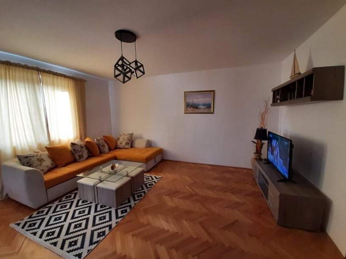 Jednosoban stan u Tivtu, 63m² 4