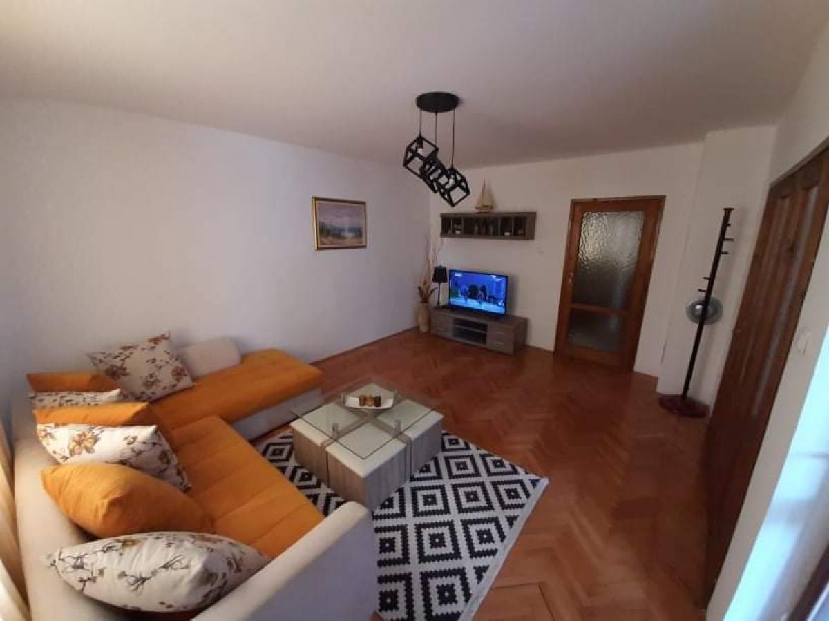 Jednosoban stan u Tivtu, 63m² 5
