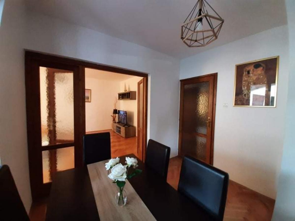 Jednosoban stan u Tivtu, 63m² 8