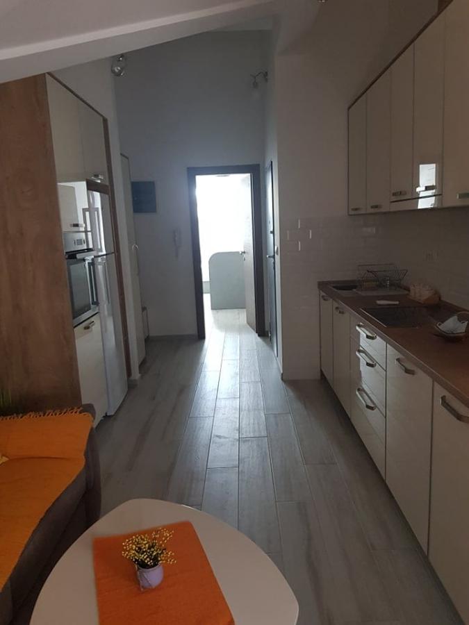 Dvosoban stan u Tivtu, 46m² 2