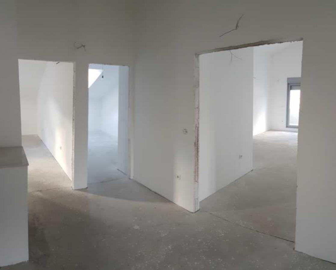 For sale: Attractive apartment in Budva with sea view 2
