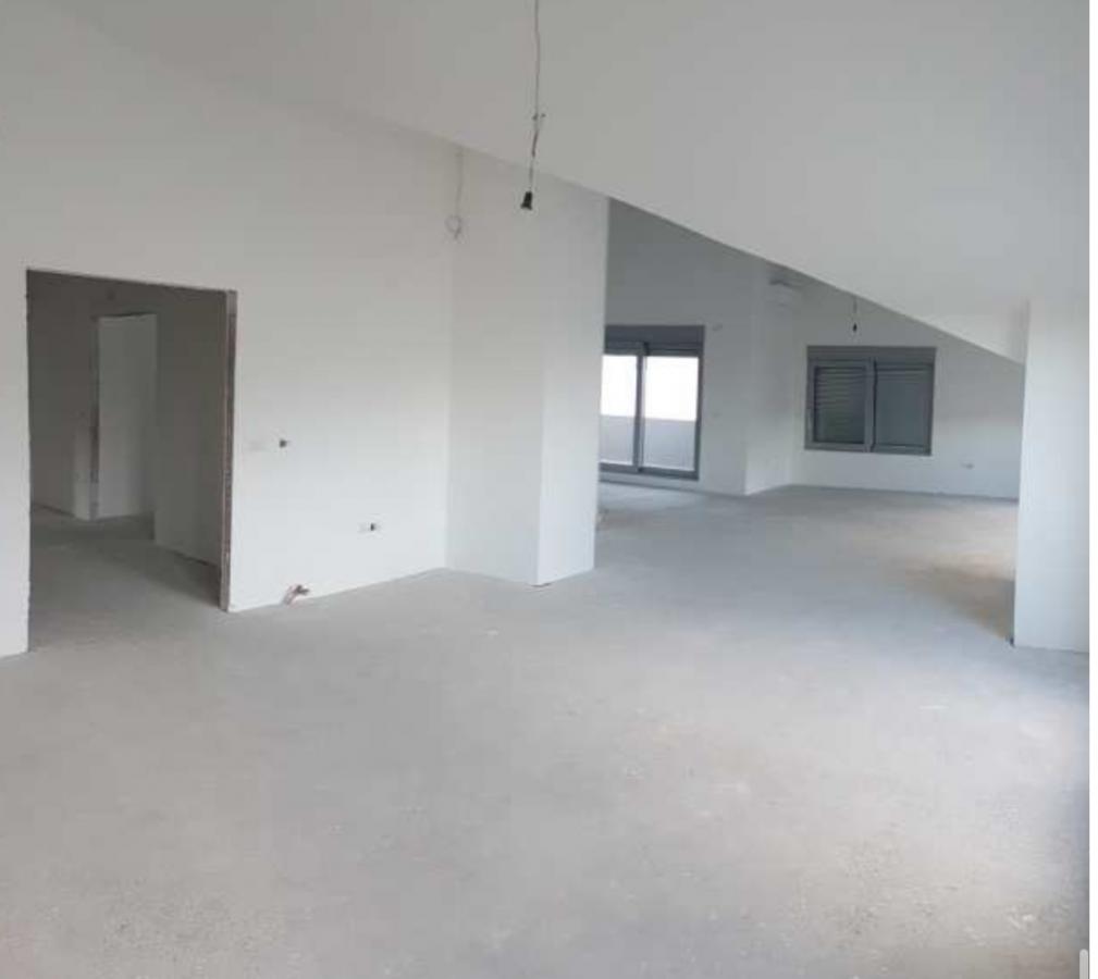 For sale: Attractive apartment in Budva with sea view 6