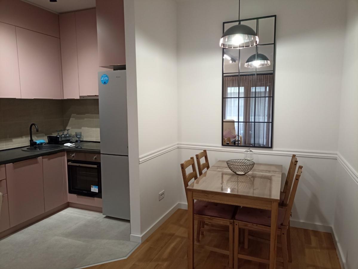 For rent: One-bedroom apartment 46 m2, Tivat 3