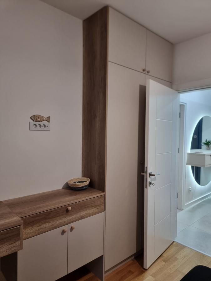 For rent: One-bedroom apartment 46 m2, Tivat 22