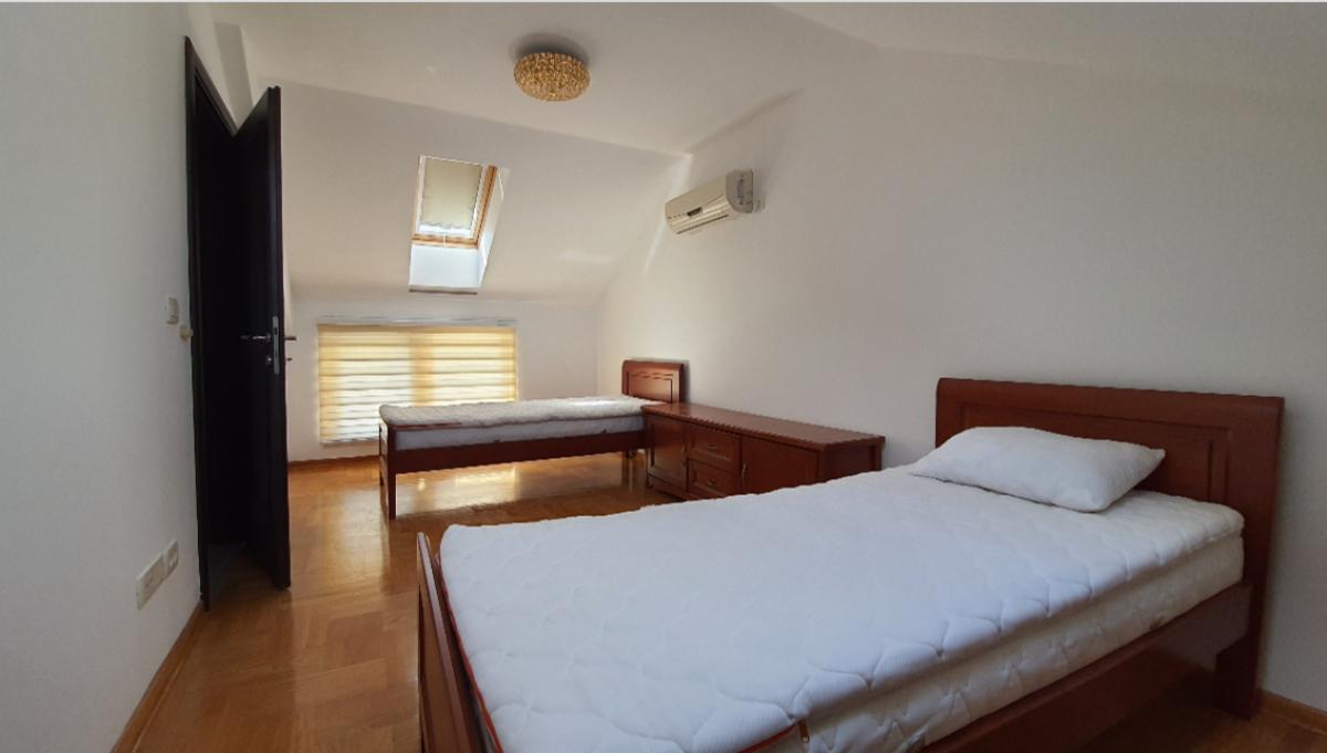For sale: duplex apartment with terrace 107 m2 7