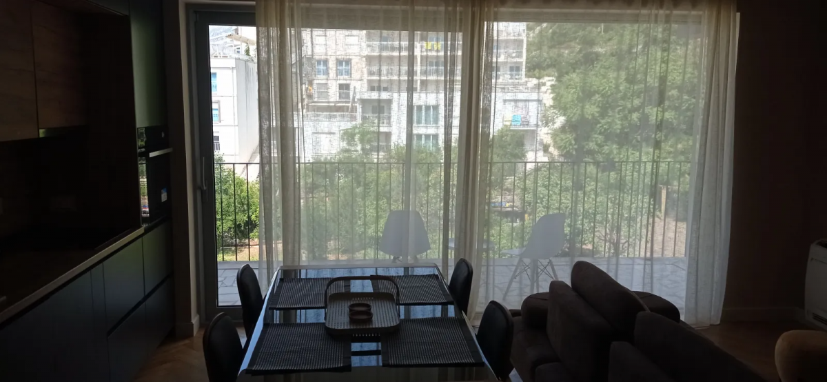 Dvosoban stan u Kotoru, 81m²
