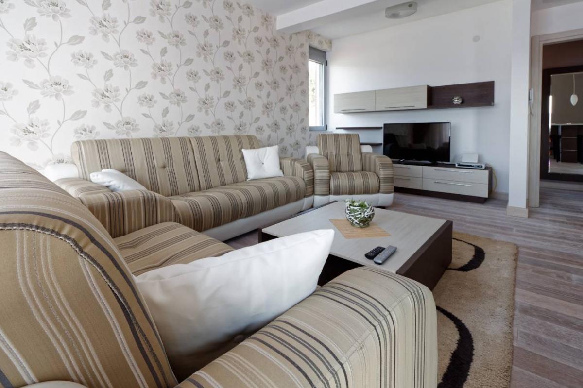 For rent: Duplex apartment with a sea view 13