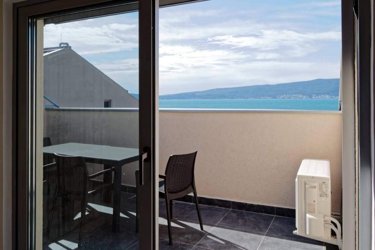 For rent: Duplex apartment with a sea view 7