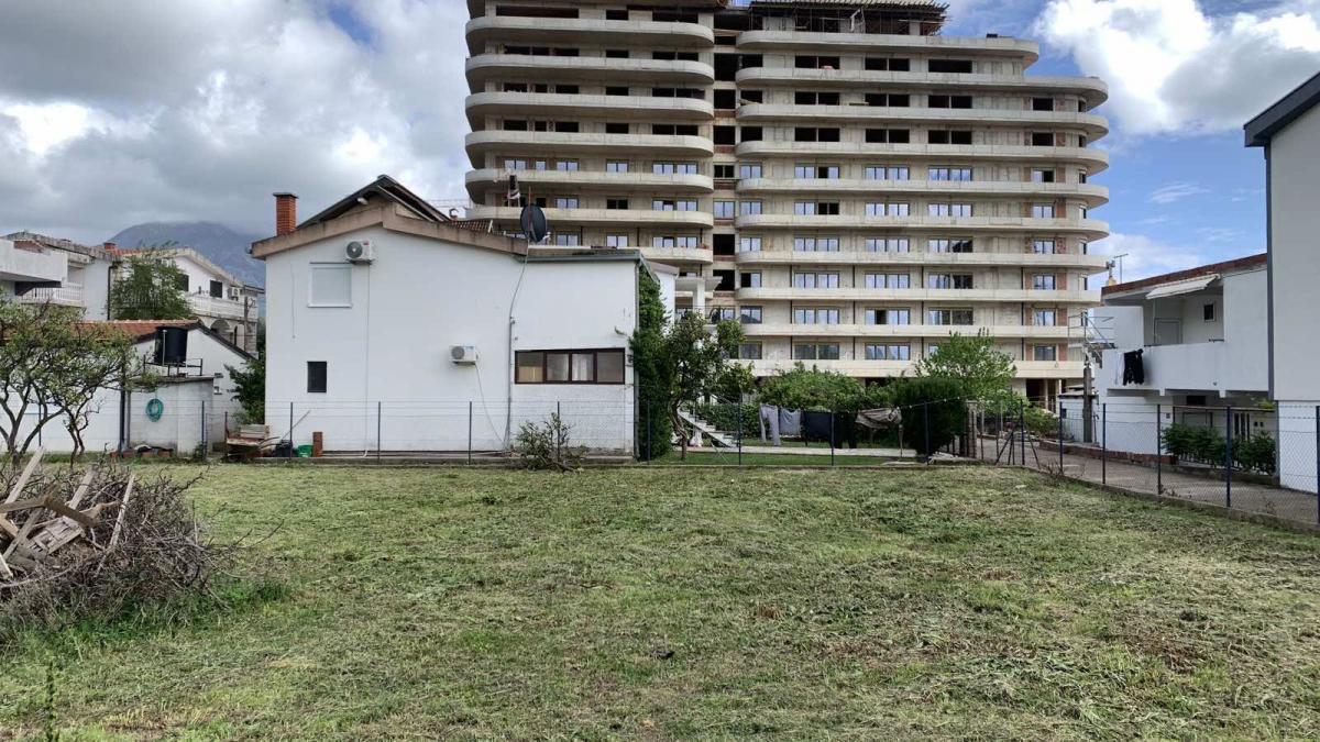 Nekretnina u Baru, 8462m²