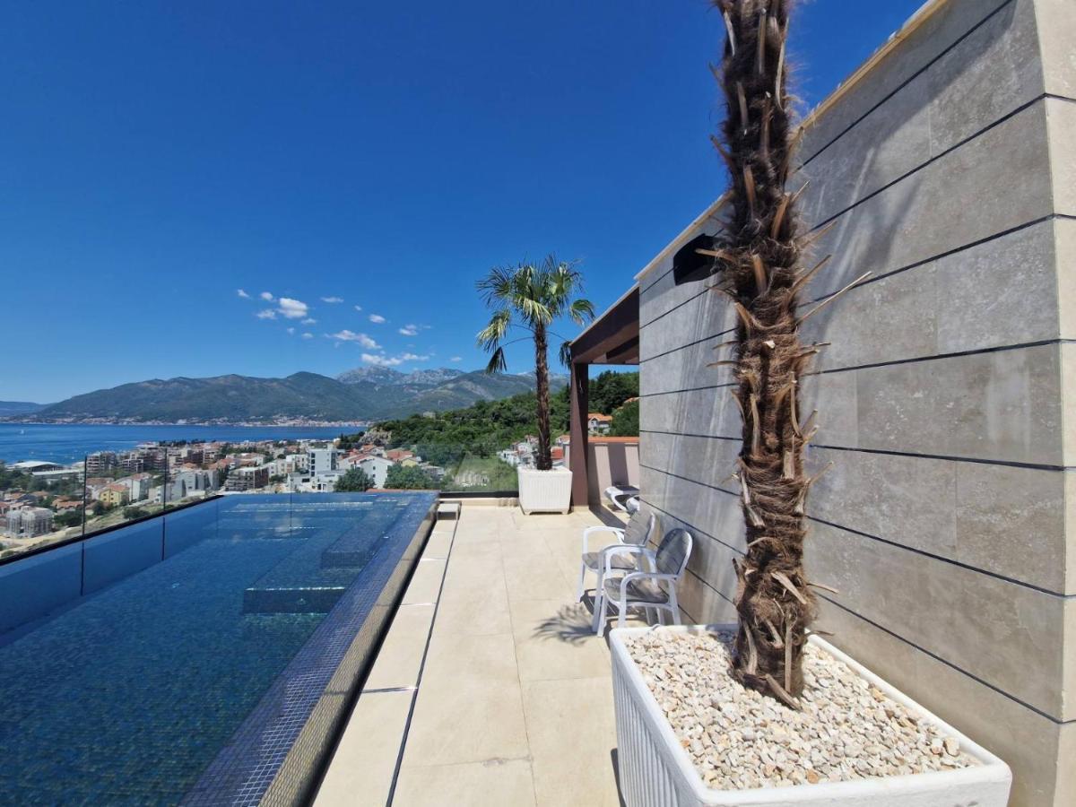 Luxurious one-bedroom apartment of 45m2 with pool in Tivat 9