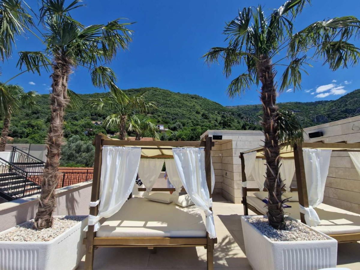 Luxurious one-bedroom apartment of 45m2 with pool in Tivat 10