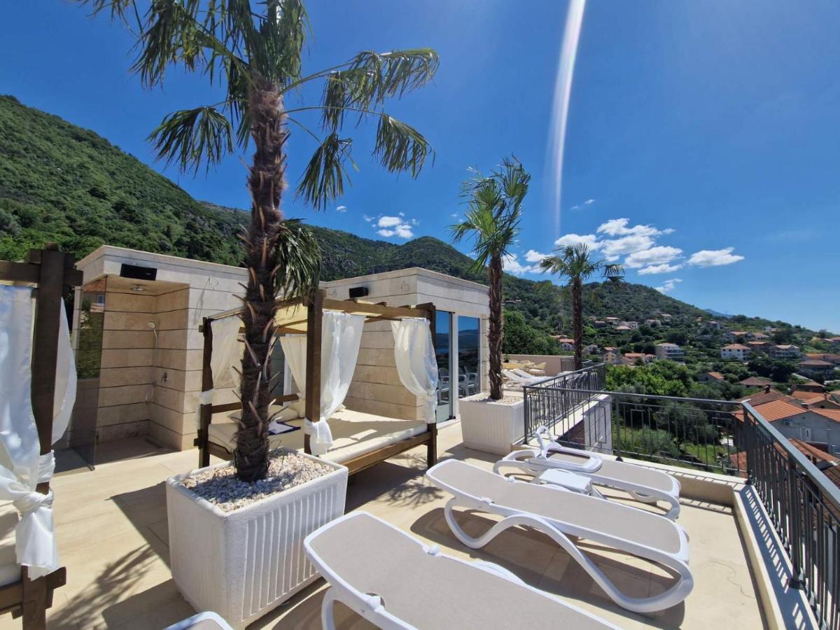 Luxurious two-bedroom apartment of 55m2 with swimming pool in Tivat 24