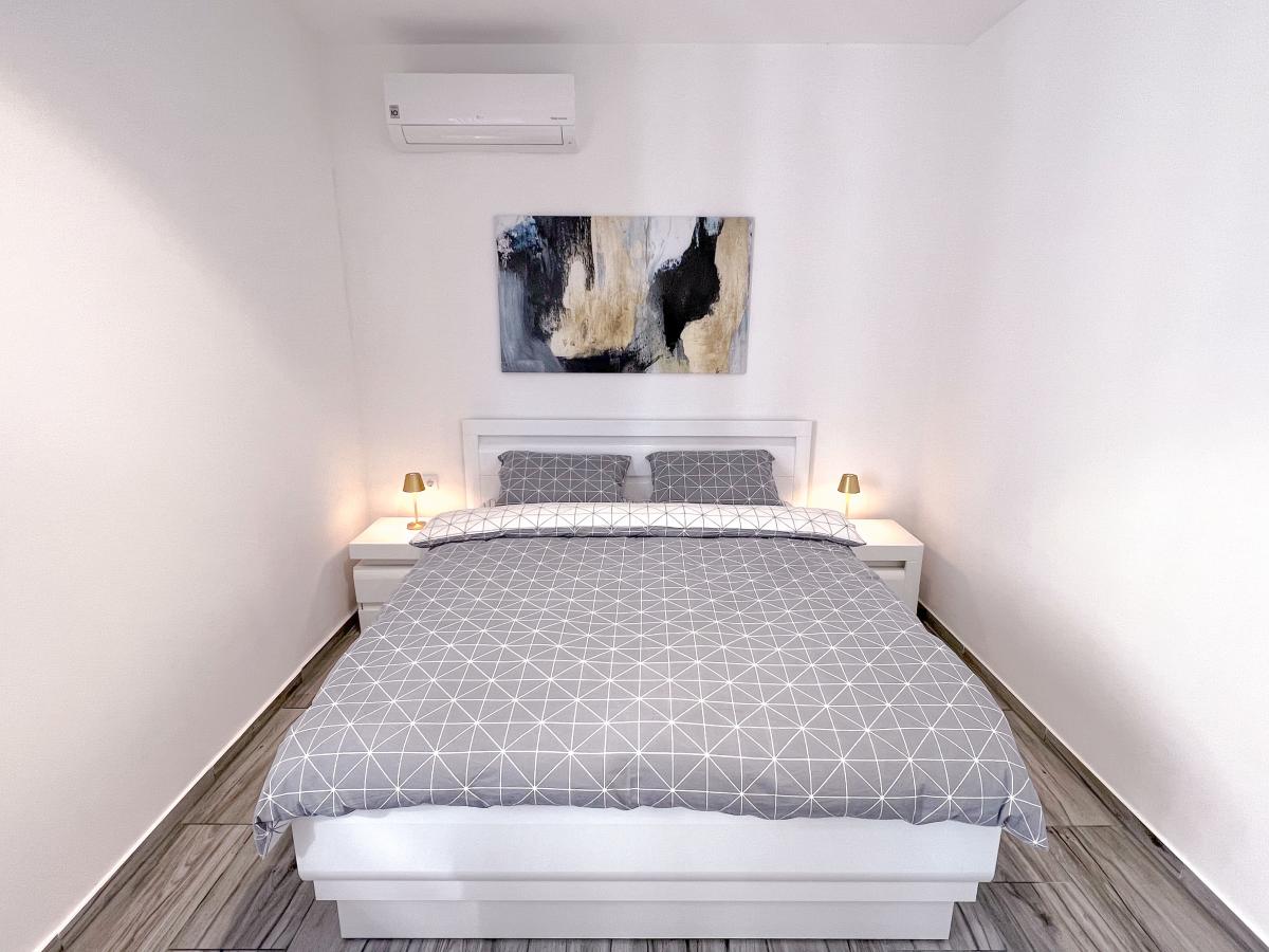 Luxurious two-bedroom apartment of 55m2 with swimming pool in Tivat 8