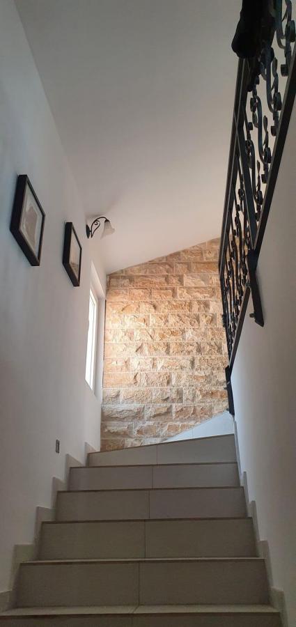 Dvoiposoban stan u Tivtu, 80m² 12