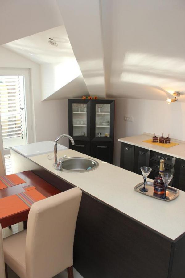 Dvoiposoban stan u Tivtu, 80m² 10