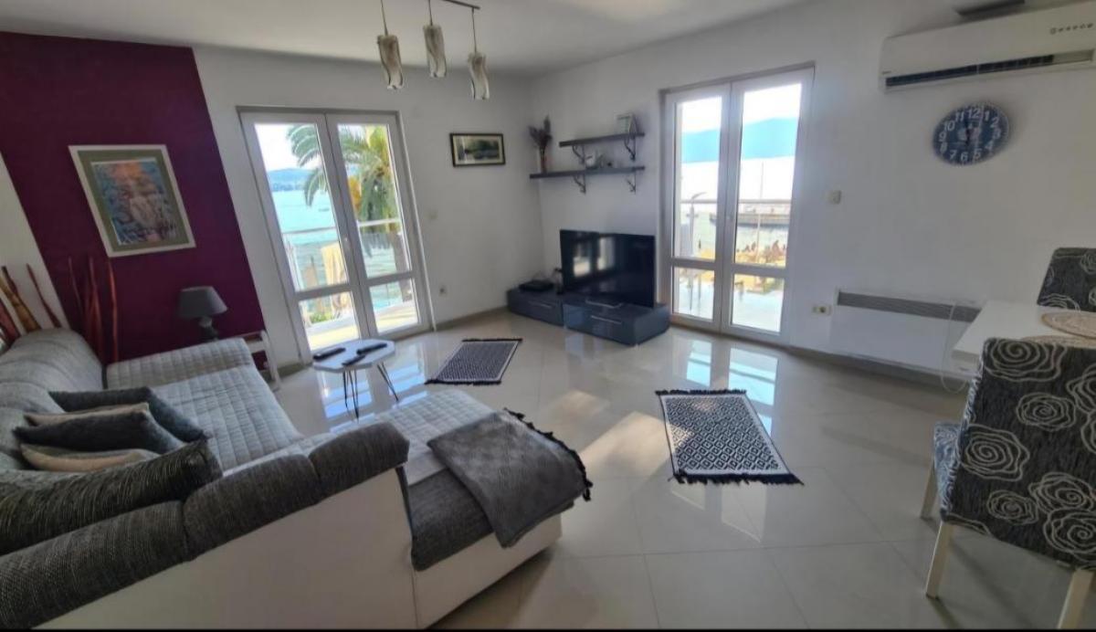 Dvoiposoban stan u Tivtu, 80m² 3