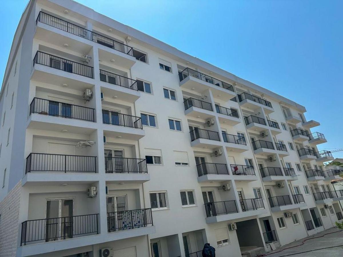 For sale: One-bedroom apartment of 42 m2, Budva