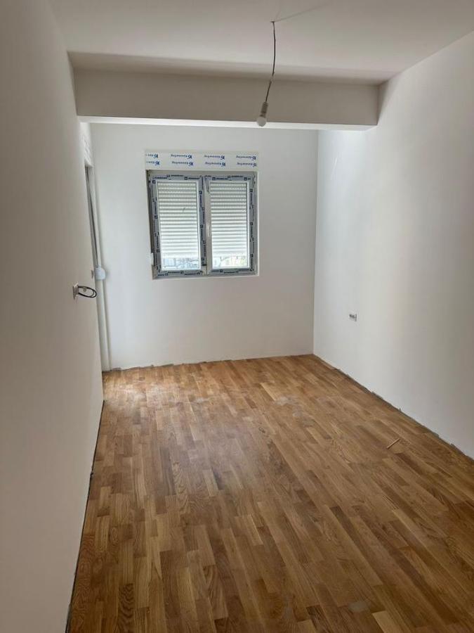 For sale: One-bedroom apartment of 42 m2, Budva 5