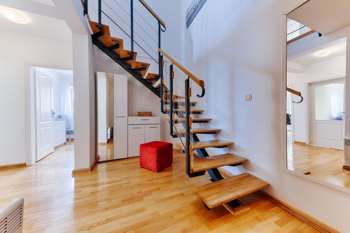 Duplex Apartment for Sale 139 m2, Sveti Stefan, 50m from the Sea, Sea View 12