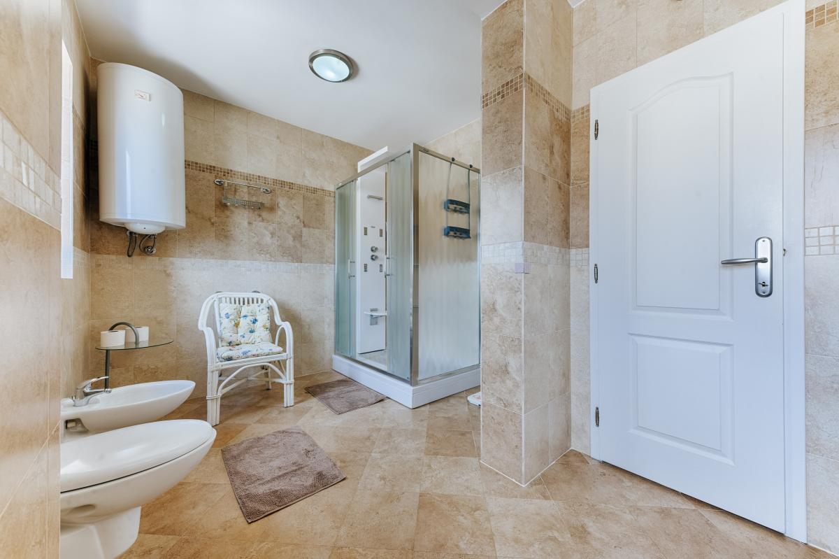 Duplex Apartment for Sale 139 m2, Sveti Stefan, 50m from the Sea, Sea View 15