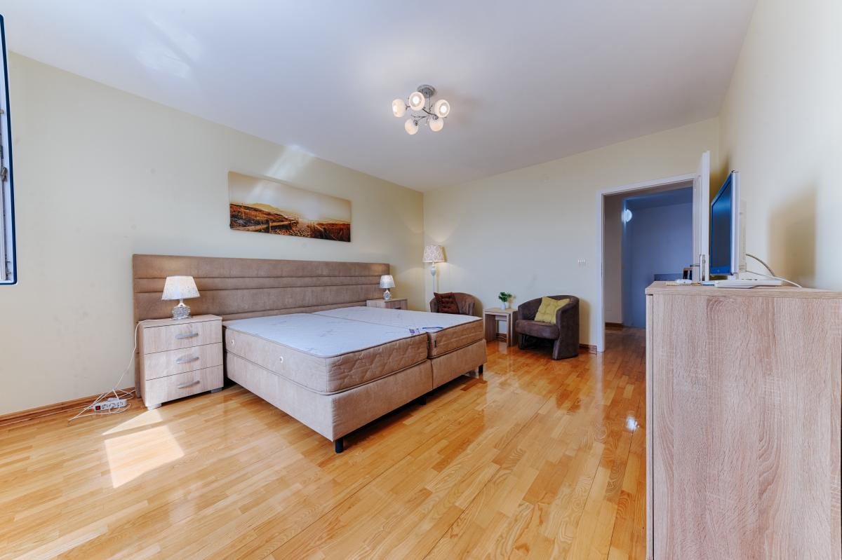 Duplex Apartment for Sale 139 m2, Sveti Stefan, 50m from the Sea, Sea View 20