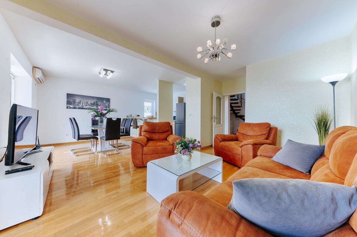 Duplex Apartment for Sale 139 m2, Sveti Stefan, 50m from the Sea, Sea View 7