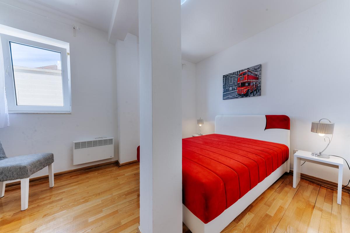 Duplex Apartment for Sale 139 m2, Sveti Stefan, 50m from the Sea, Sea View 10