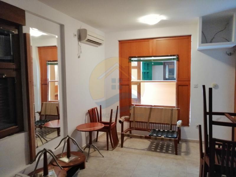 Poslovni prostor u Kotoru, 250m² 2