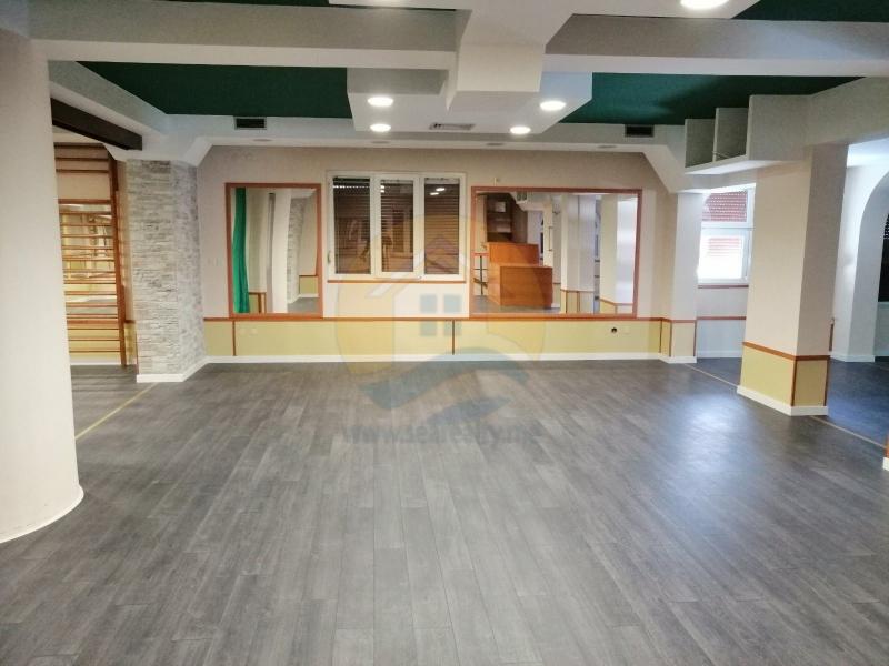 Poslovni prostor u Kotoru, 250m² 15