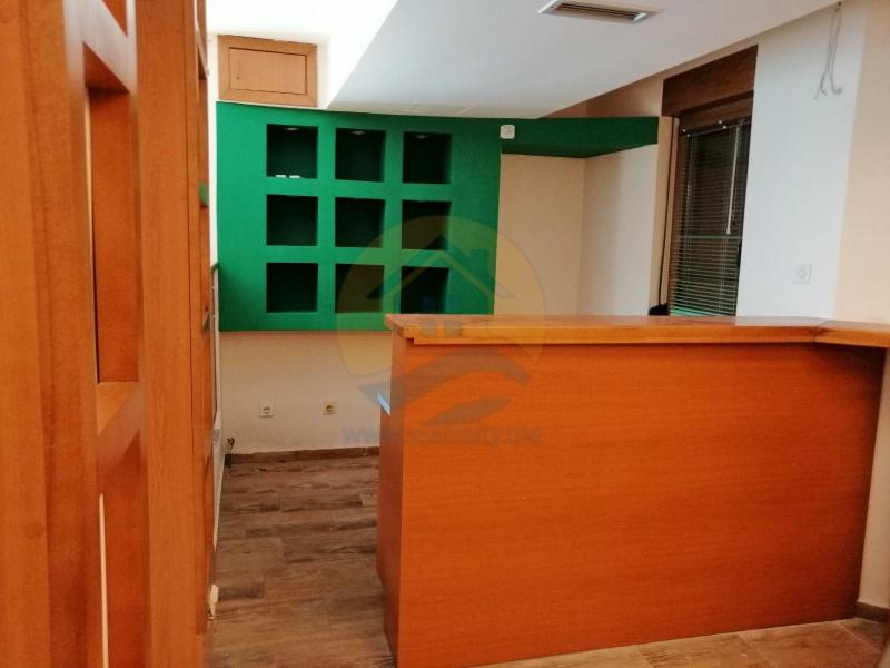 Poslovni prostor u Kotoru, 250m² 3