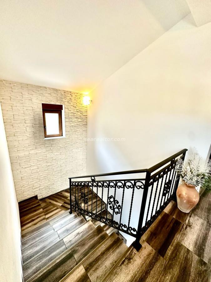 Modern three-story house with sea view in the suburbs of Tivat 12