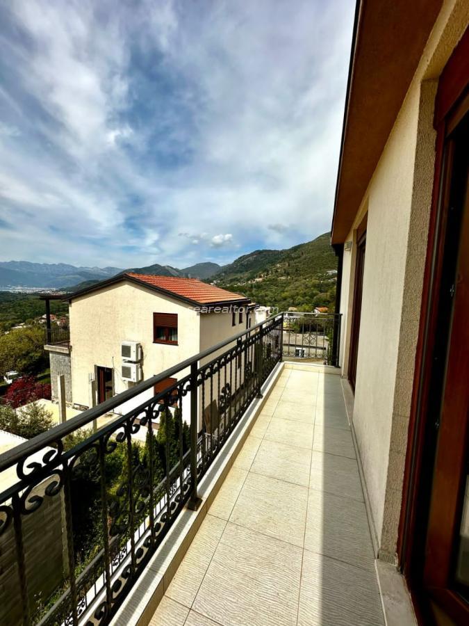 Modern three-story house with sea view in the suburbs of Tivat 17