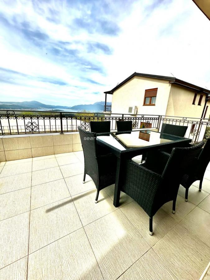 Modern three-story house with sea view in the suburbs of Tivat 18