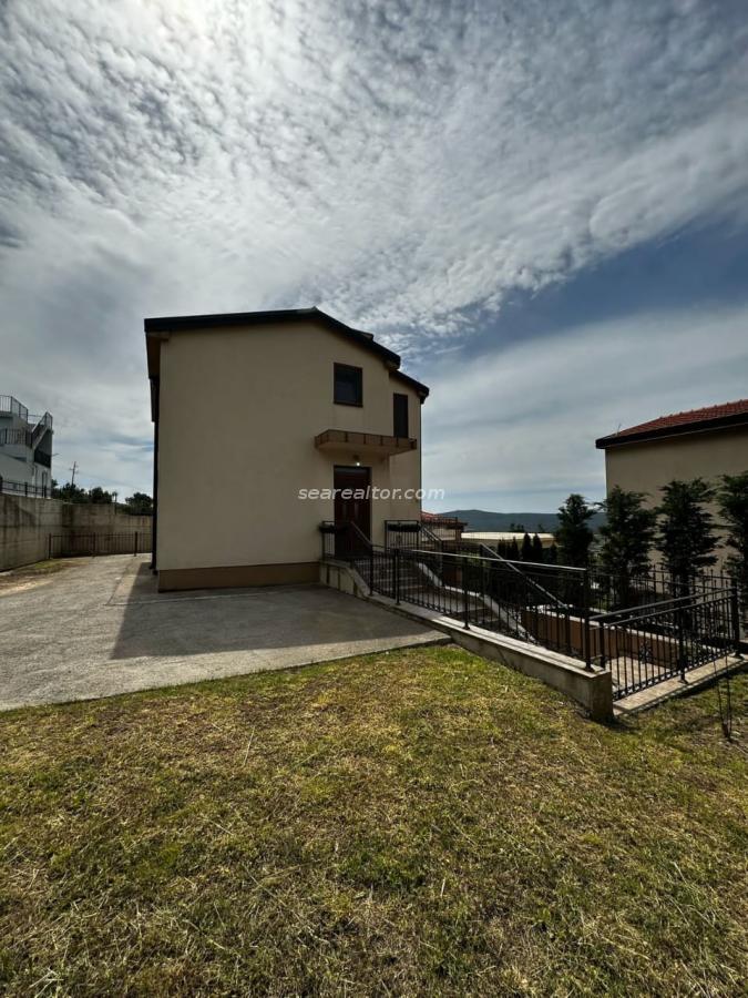 Modern three-story house with sea view in the suburbs of Tivat 26