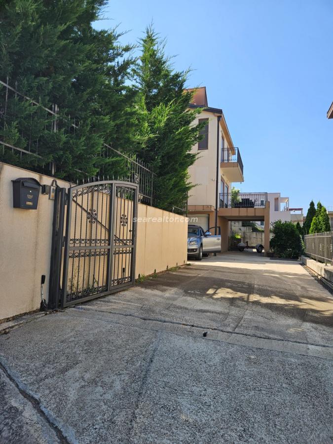 Modern three-story house with sea view in the suburbs of Tivat 29