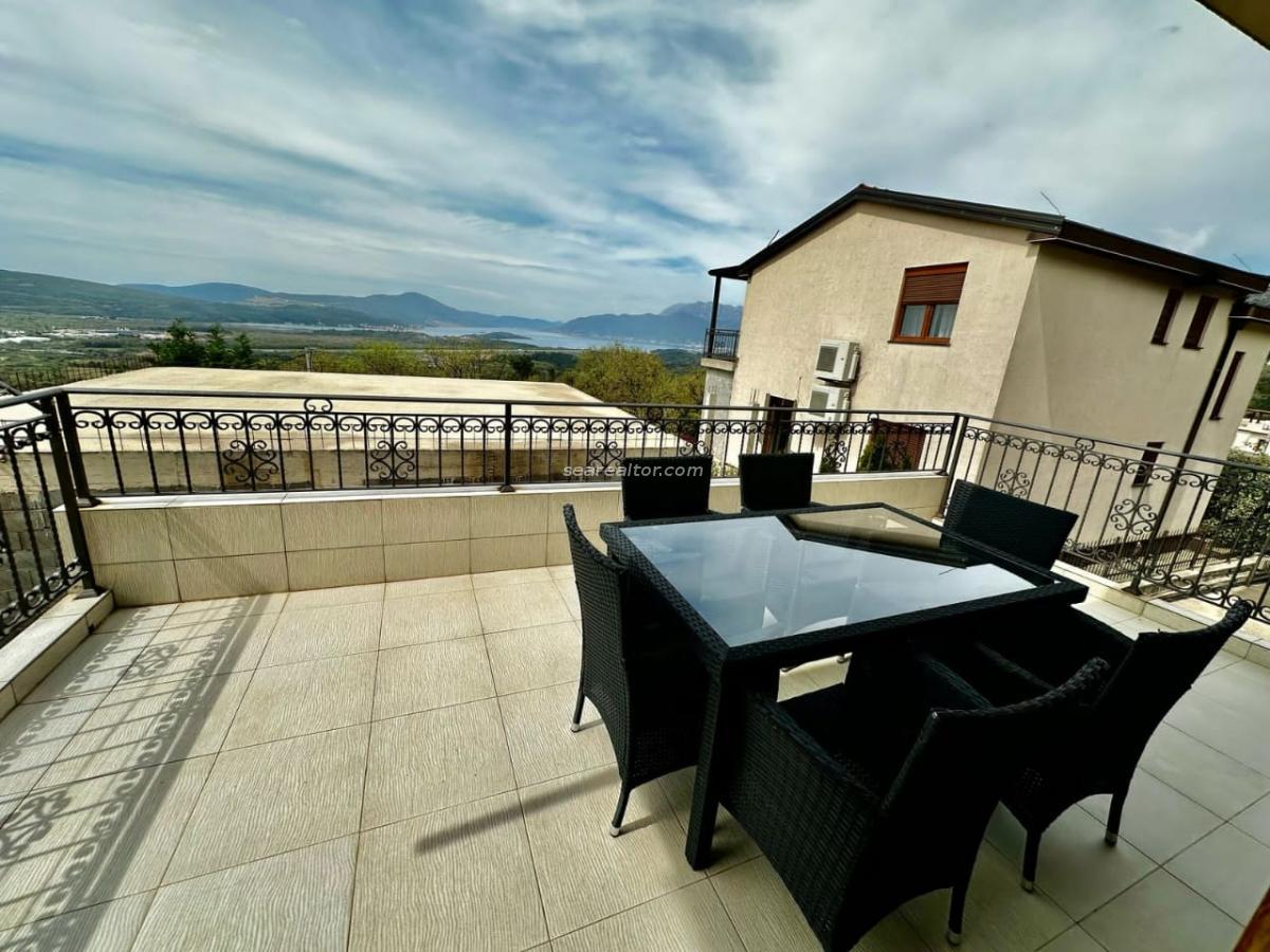 Modern three-story house with sea view in the suburbs of Tivat 4