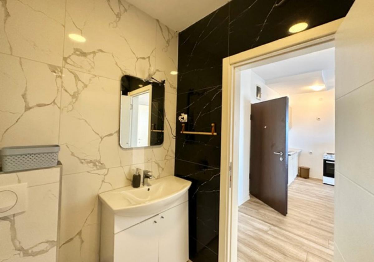 One bedroom apartment 55m2 in Rafailovici 15
