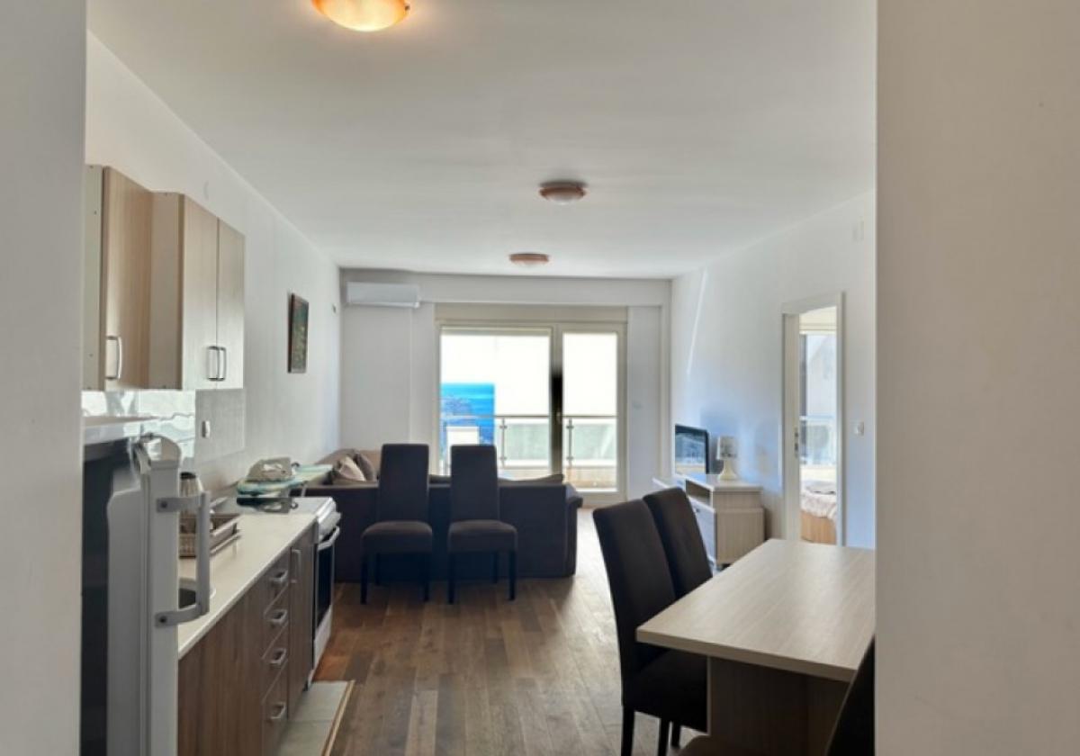 Two bedroom apartment 69m2 in Rafailovici 10
