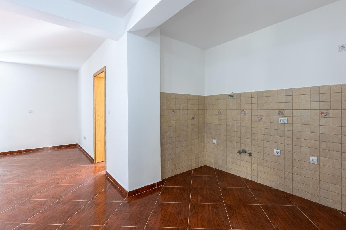 House of 249m2 with sea view in the village of blizikuce 22