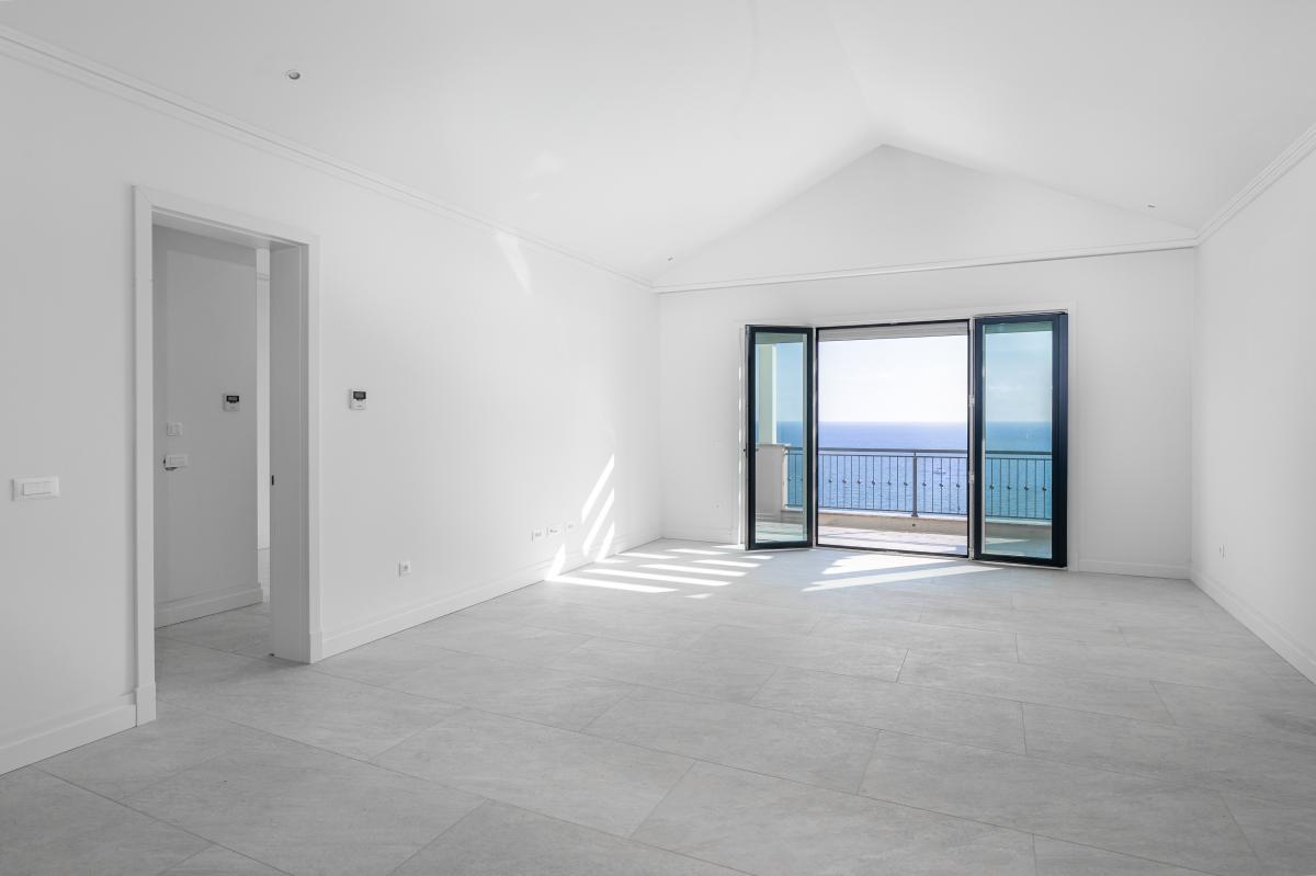 One-bedroom apartment 94 m2 with a sea view, Luštica Bay 3