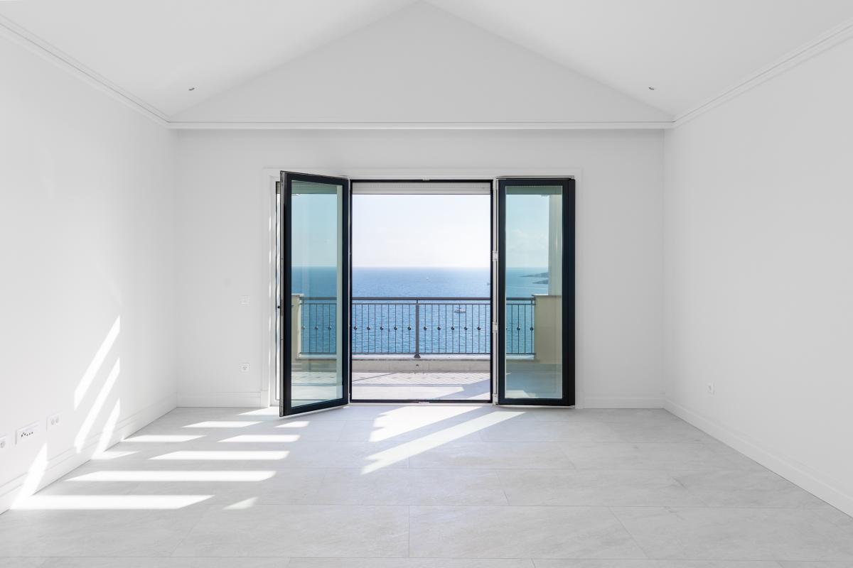One-bedroom apartment 94 m2 with a sea view, Luštica Bay 4