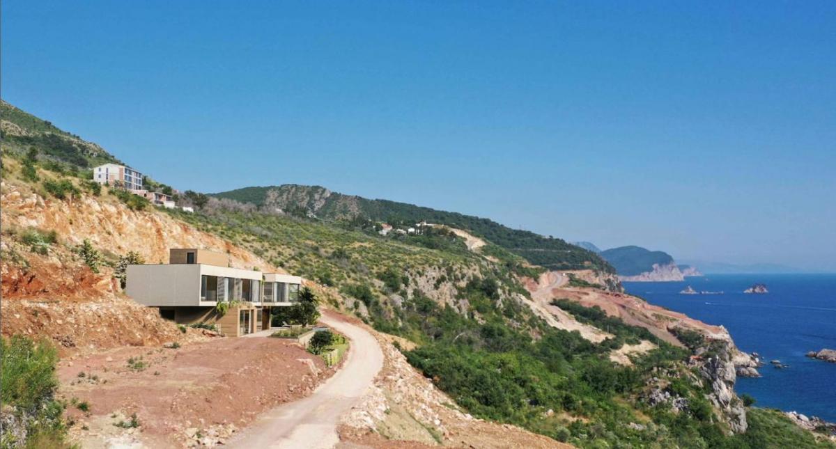 Urbanized land for sale, 1122 m2, Budva, Skocidjevojka 3