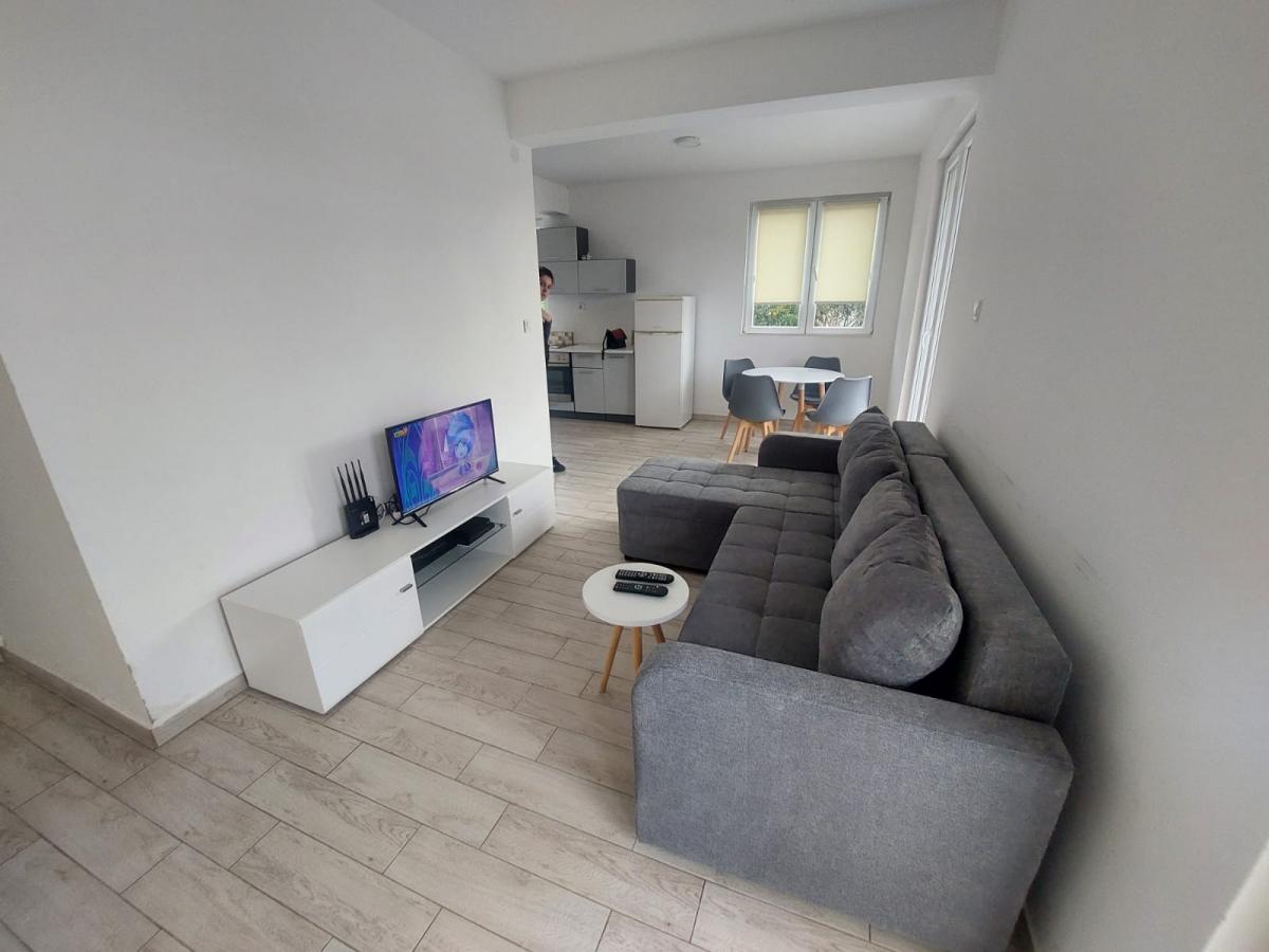 Jednosoban stan u Herceg Novom, 52m² 3