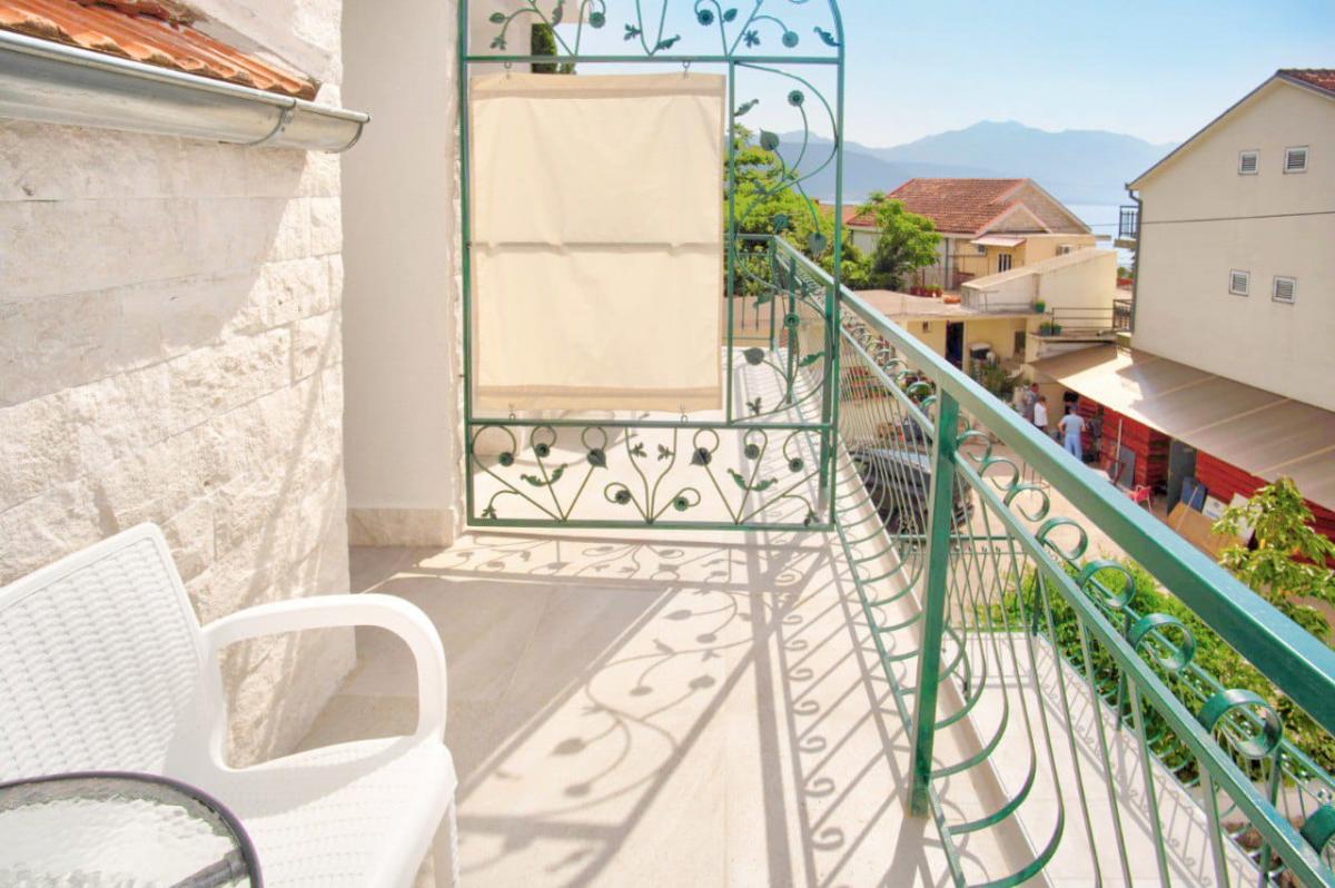 Dvosoban stan u Herceg Novom, 124m² 3