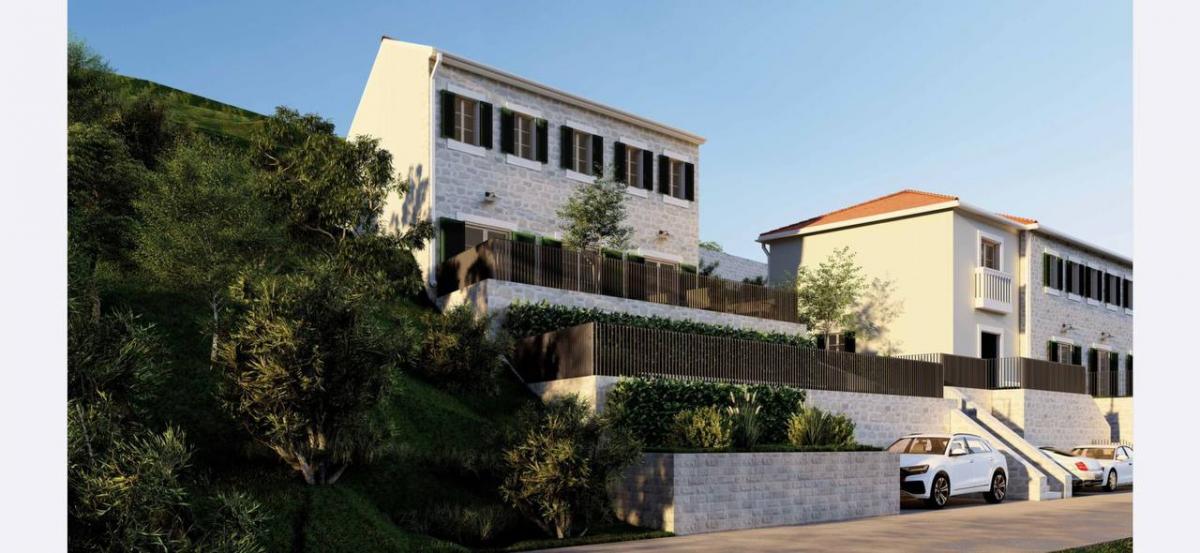 Nekretnina u Tivtu, 1335m² 4